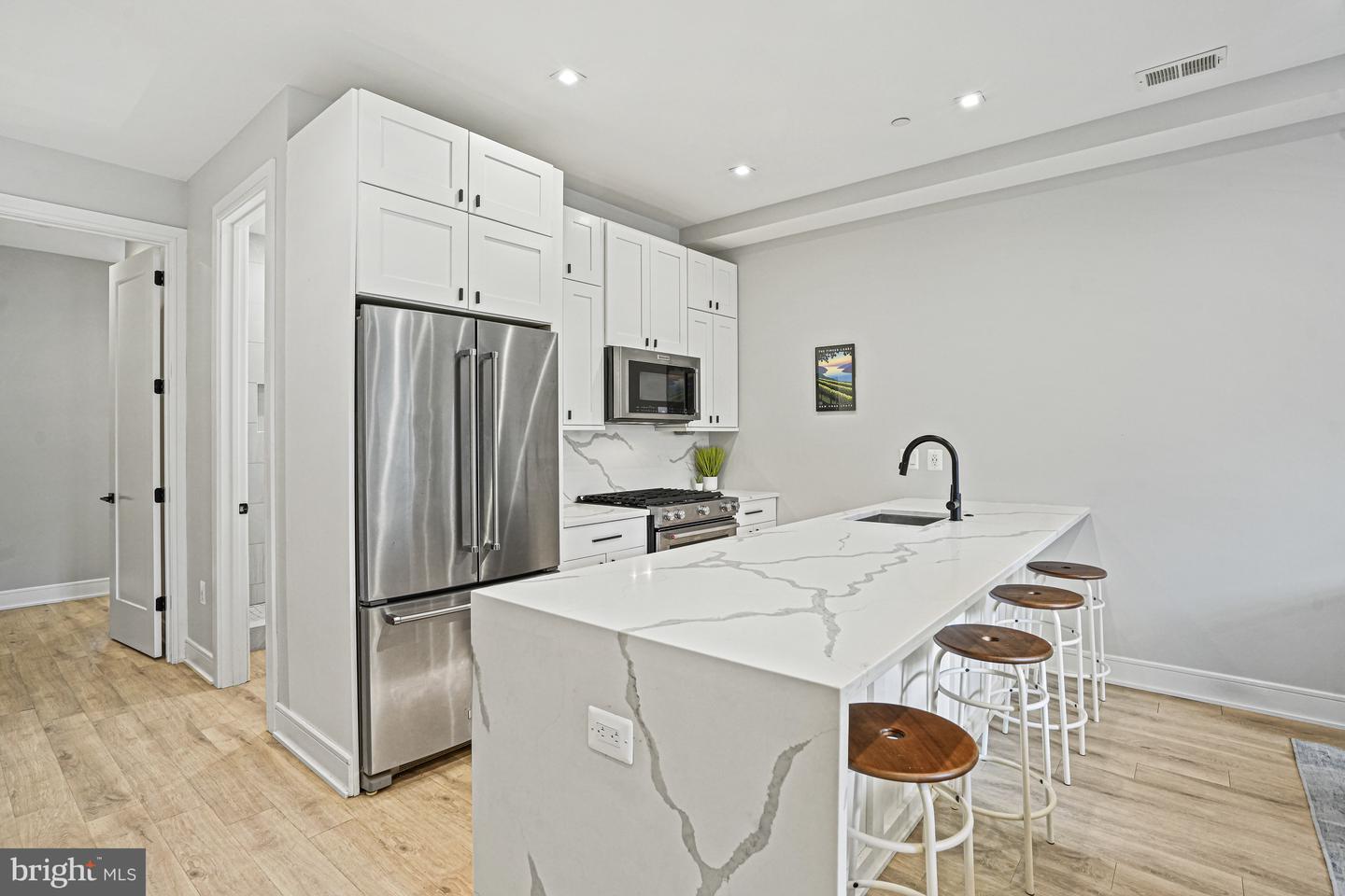 725 EUCLID ST NW #1, WASHINGTON, District Of Columbia 20001, 2 Bedrooms Bedrooms, ,2 BathroomsBathrooms,Residential,For sale,725 EUCLID ST NW #1,DCDC2227342 MLS # DCDC2227342
