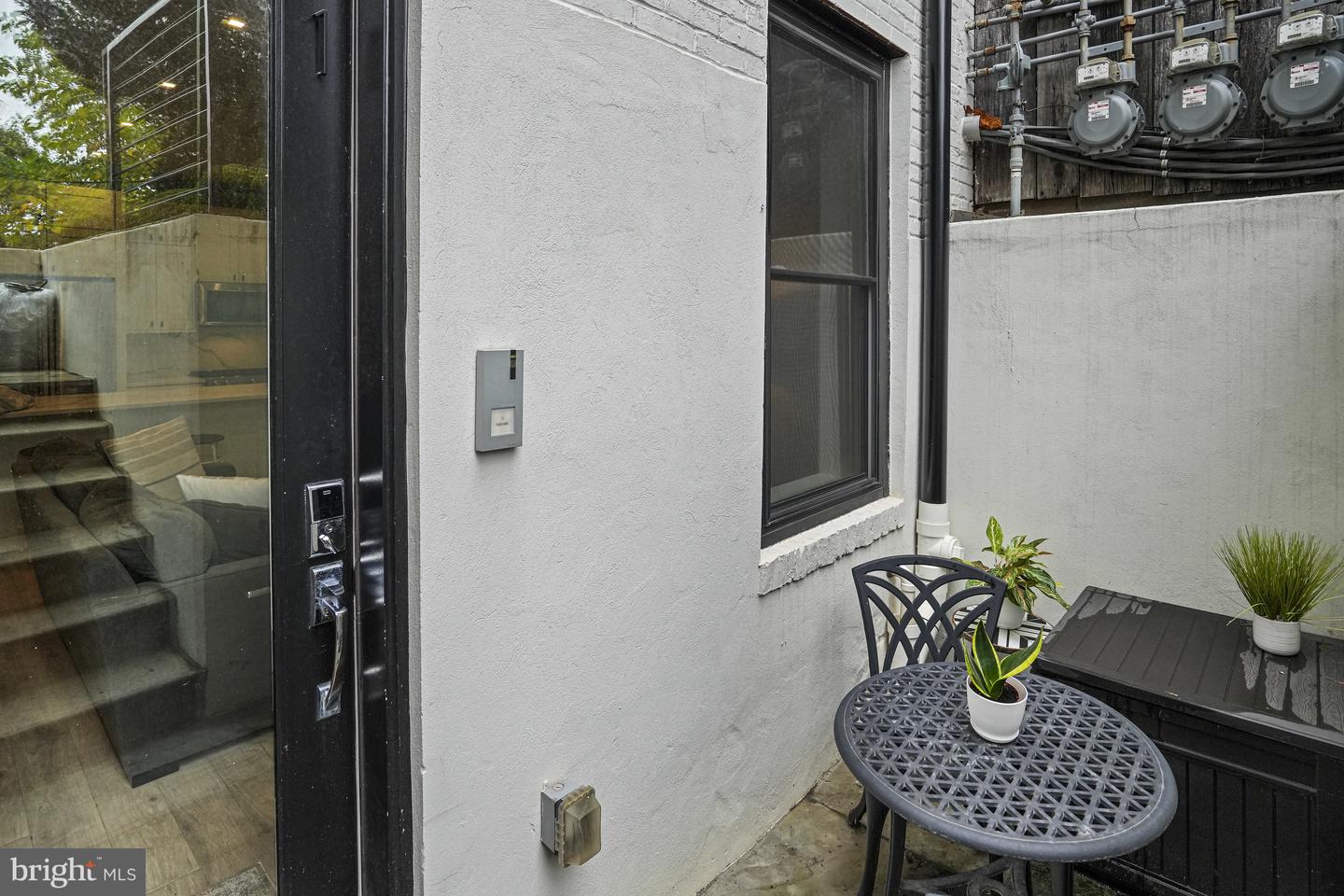 725 EUCLID ST NW #1, WASHINGTON, District Of Columbia 20001, 2 Bedrooms Bedrooms, ,2 BathroomsBathrooms,Residential,For sale,725 EUCLID ST NW #1,DCDC2227342 MLS # DCDC2227342
