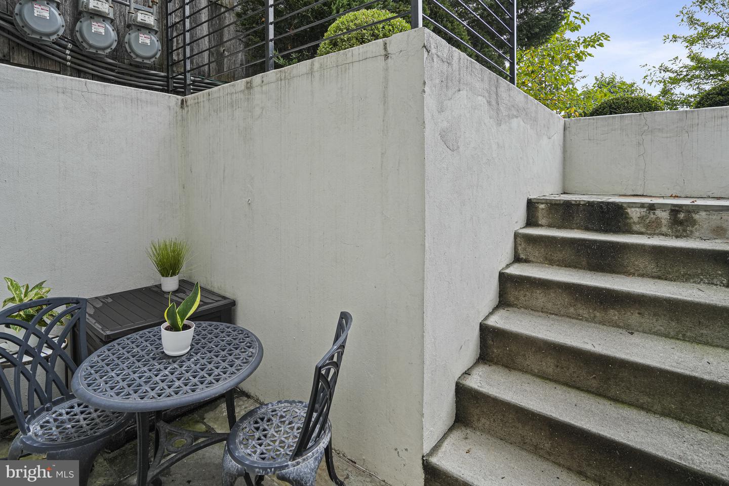 725 EUCLID ST NW #1, WASHINGTON, District Of Columbia 20001, 2 Bedrooms Bedrooms, ,2 BathroomsBathrooms,Residential,For sale,725 EUCLID ST NW #1,DCDC2227342 MLS # DCDC2227342