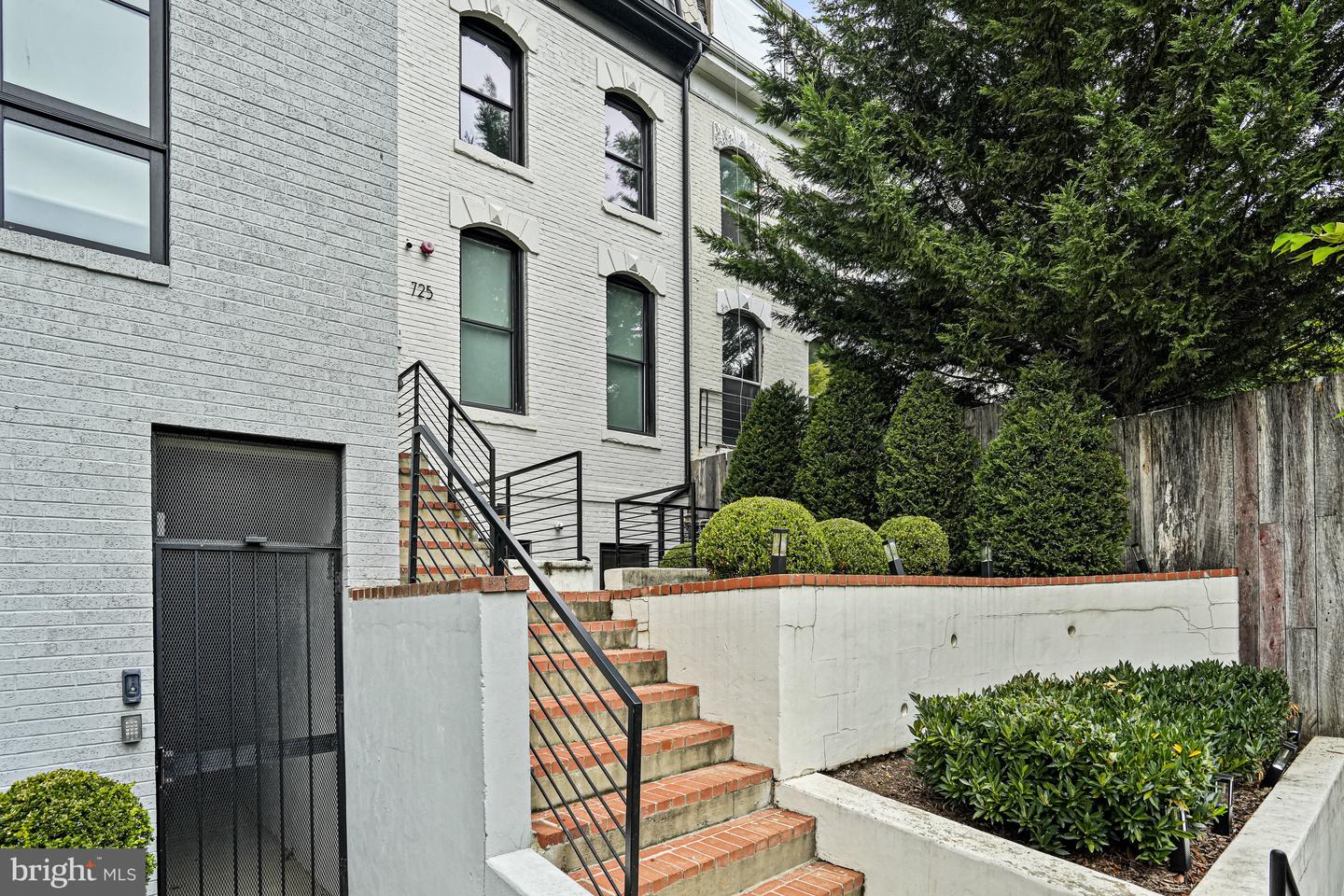 725 EUCLID ST NW #1, WASHINGTON, District Of Columbia 20001, 2 Bedrooms Bedrooms, ,2 BathroomsBathrooms,Residential,For sale,725 EUCLID ST NW #1,DCDC2227342 MLS # DCDC2227342