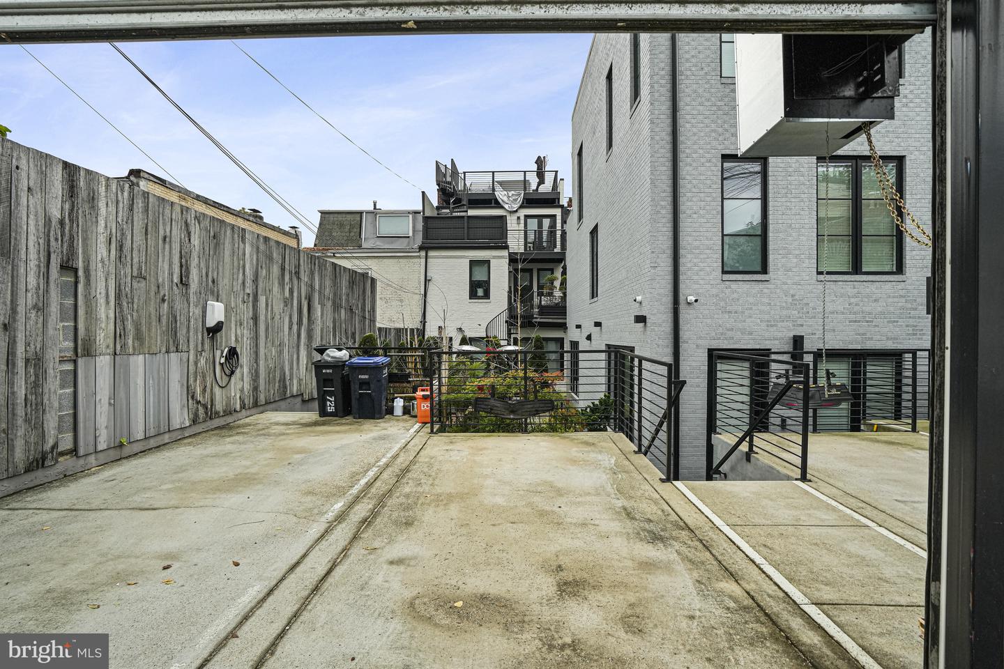 725 EUCLID ST NW #1, WASHINGTON, District Of Columbia 20001, 2 Bedrooms Bedrooms, ,2 BathroomsBathrooms,Residential,For sale,725 EUCLID ST NW #1,DCDC2227342 MLS # DCDC2227342