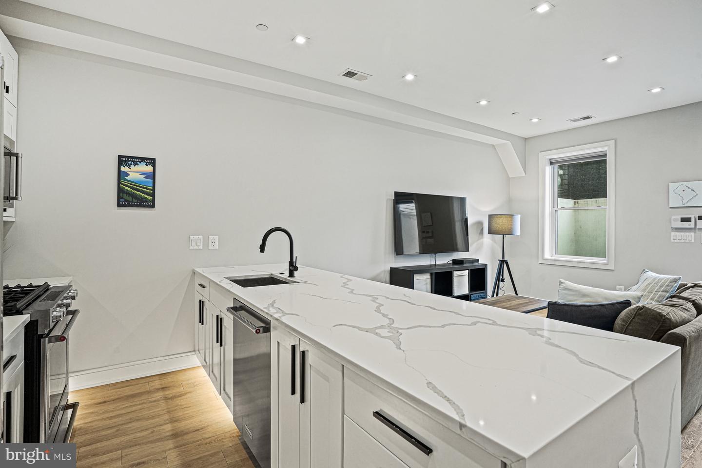 725 EUCLID ST NW #1, WASHINGTON, District Of Columbia 20001, 2 Bedrooms Bedrooms, ,2 BathroomsBathrooms,Residential,For sale,725 EUCLID ST NW #1,DCDC2227342 MLS # DCDC2227342