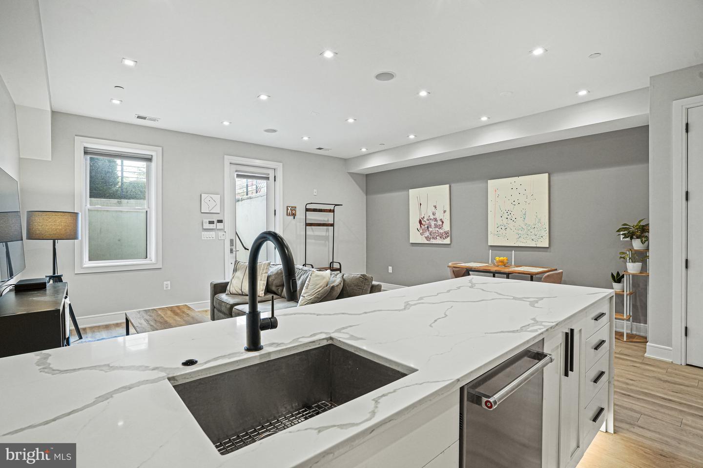 725 EUCLID ST NW #1, WASHINGTON, District Of Columbia 20001, 2 Bedrooms Bedrooms, ,2 BathroomsBathrooms,Residential,For sale,725 EUCLID ST NW #1,DCDC2227342 MLS # DCDC2227342