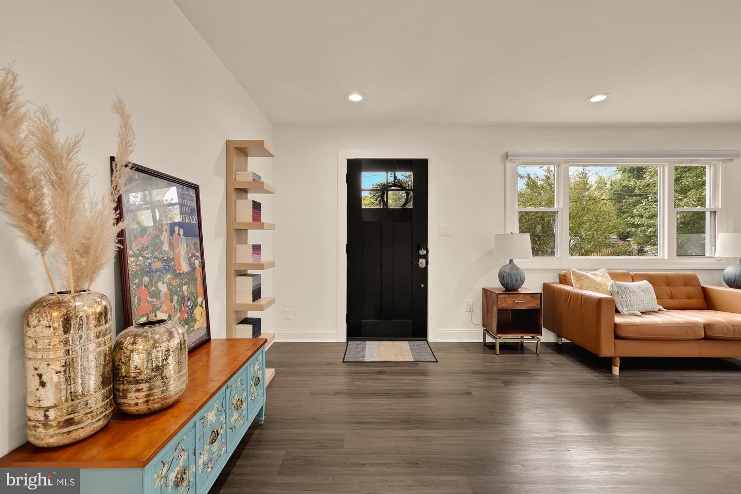 6728 BARRETT RD, FALLS CHURCH, Virginia 22042, 3 Bedrooms Bedrooms, 9 Rooms Rooms,2 BathroomsBathrooms,Residential,For sale,6728 BARRETT RD,VAFX2274740 MLS # VAFX2274740