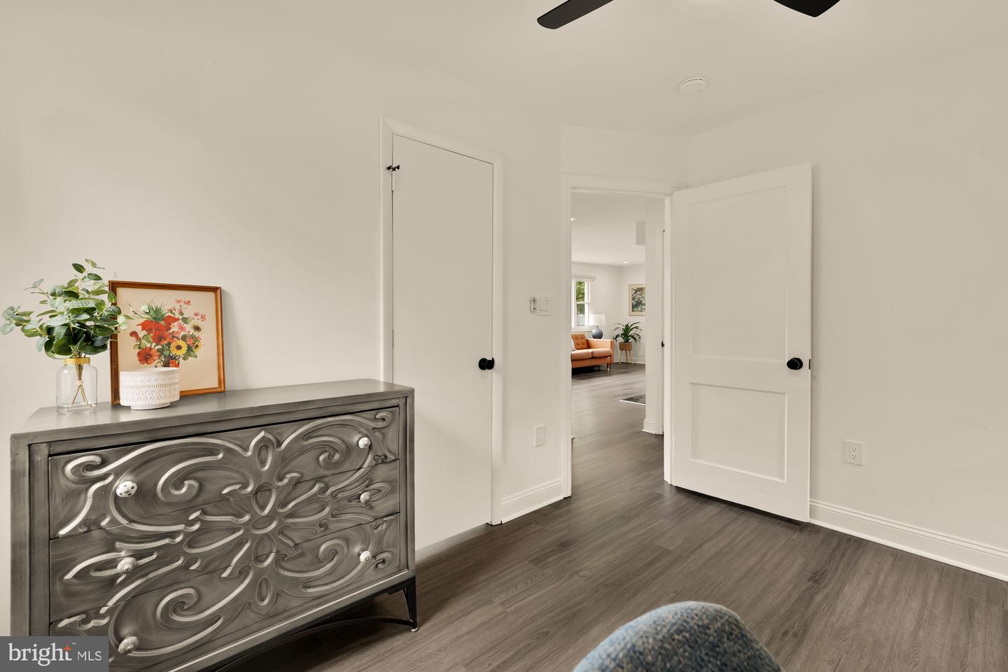 6728 BARRETT RD, FALLS CHURCH, Virginia 22042, 3 Bedrooms Bedrooms, 9 Rooms Rooms,2 BathroomsBathrooms,Residential,For sale,6728 BARRETT RD,VAFX2274740 MLS # VAFX2274740
