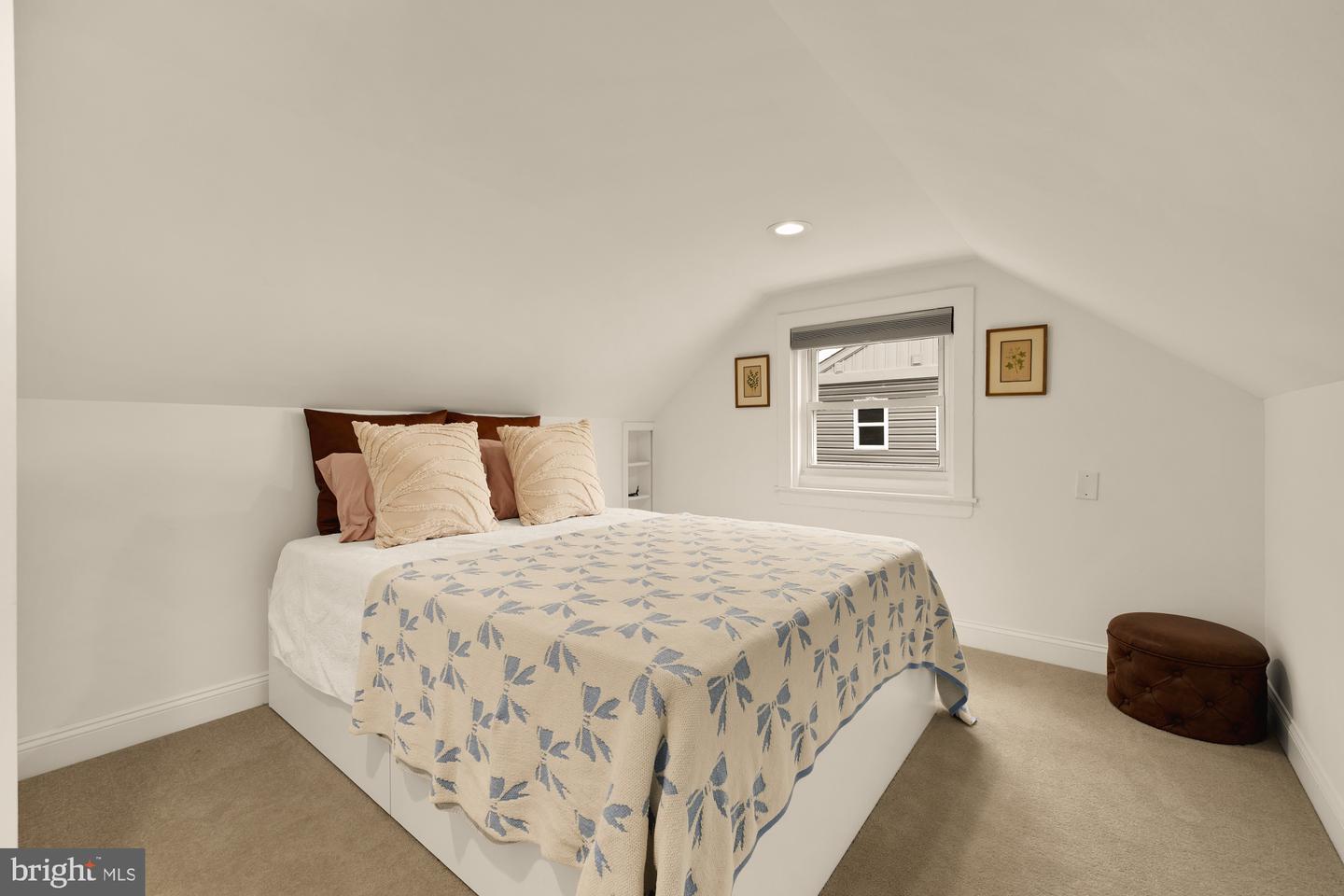 6728 BARRETT RD, FALLS CHURCH, Virginia 22042, 3 Bedrooms Bedrooms, 9 Rooms Rooms,2 BathroomsBathrooms,Residential,For sale,6728 BARRETT RD,VAFX2274740 MLS # VAFX2274740