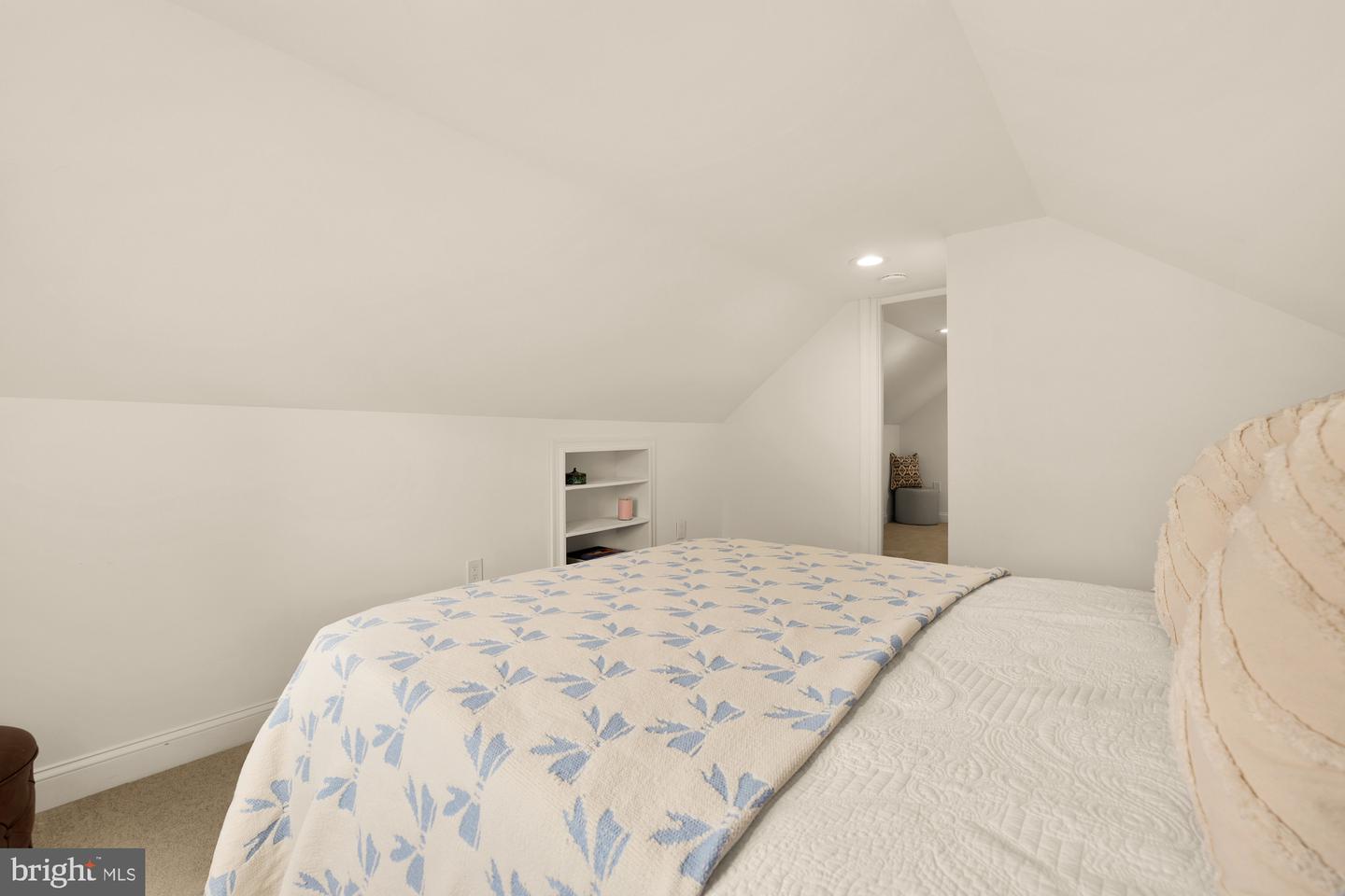 6728 BARRETT RD, FALLS CHURCH, Virginia 22042, 3 Bedrooms Bedrooms, 9 Rooms Rooms,2 BathroomsBathrooms,Residential,For sale,6728 BARRETT RD,VAFX2274740 MLS # VAFX2274740