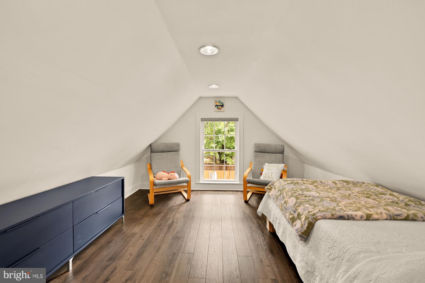 6728 BARRETT RD, FALLS CHURCH, Virginia 22042, 3 Bedrooms Bedrooms, 9 Rooms Rooms,2 BathroomsBathrooms,Residential,For sale,6728 BARRETT RD,VAFX2274740 MLS # VAFX2274740