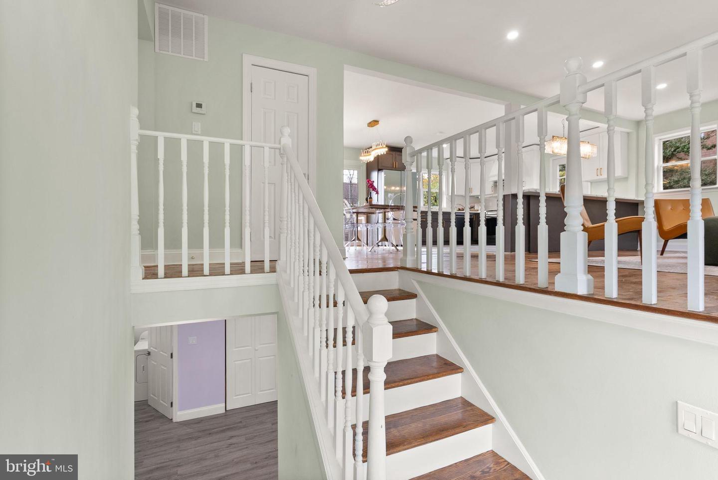 306 N MADISON ST, ARLINGTON, Virginia 22203, 5 Bedrooms Bedrooms, 13 Rooms Rooms,3 BathroomsBathrooms,Residential,For sale,306 N MADISON ST,VAAR2065000 MLS # VAAR2065000