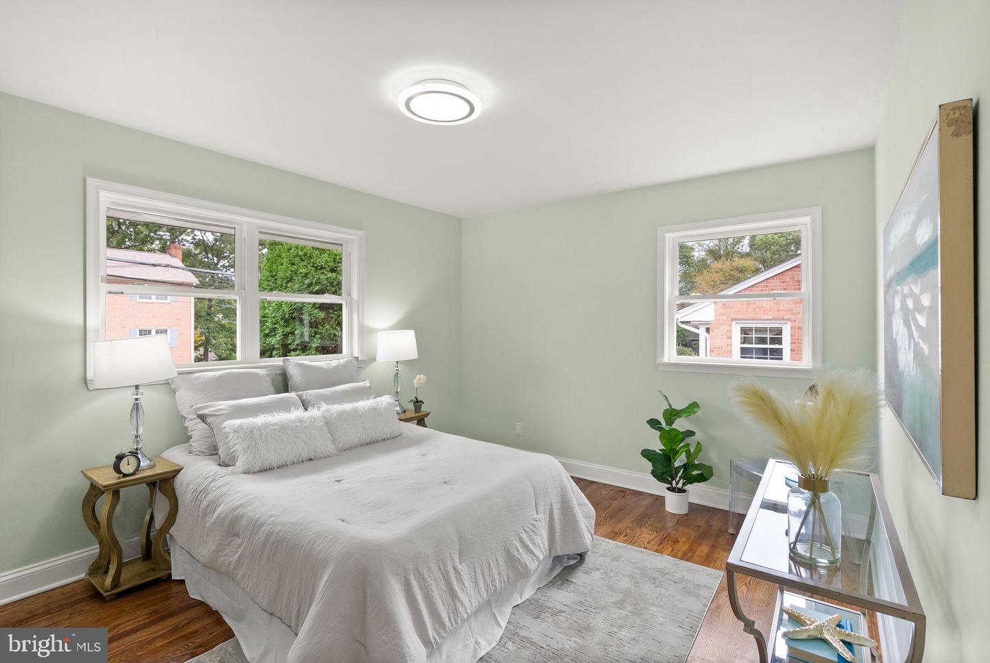306 N MADISON ST, ARLINGTON, Virginia 22203, 5 Bedrooms Bedrooms, 13 Rooms Rooms,3 BathroomsBathrooms,Residential,For sale,306 N MADISON ST,VAAR2065000 MLS # VAAR2065000