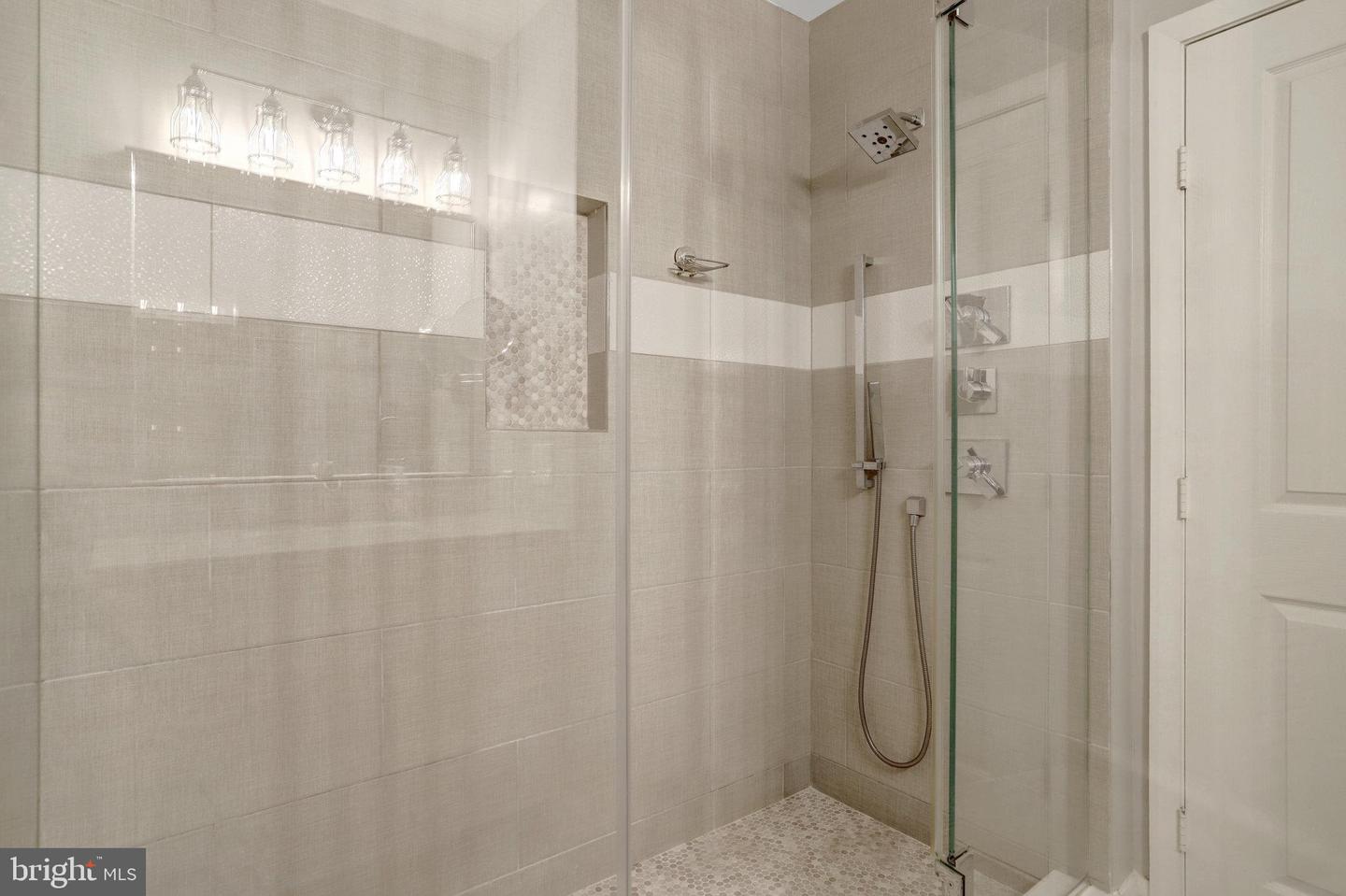 1205 N GARFIELD ST #308, ARLINGTON, Virginia 22201, 2 Bedrooms Bedrooms, ,2 BathroomsBathrooms,Residential,For sale,1205 N GARFIELD ST #308,VAAR2065012 MLS # VAAR2065012
