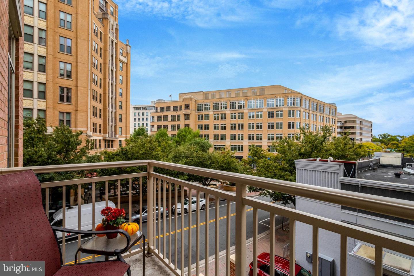 1205 N GARFIELD ST #308, ARLINGTON, Virginia 22201, 2 Bedrooms Bedrooms, ,2 BathroomsBathrooms,Residential,For sale,1205 N GARFIELD ST #308,VAAR2065012 MLS # VAAR2065012