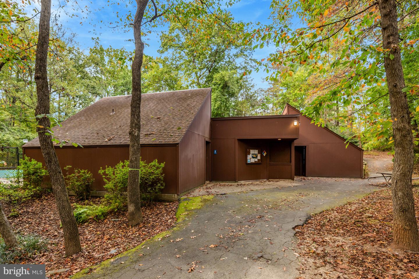 2312 HORSEFERRY CT, RESTON, Virginia 20191, 3 Bedrooms Bedrooms, 12 Rooms Rooms,2 BathroomsBathrooms,Residential,For sale,2312 HORSEFERRY CT,VAFX2274784 MLS # VAFX2274784