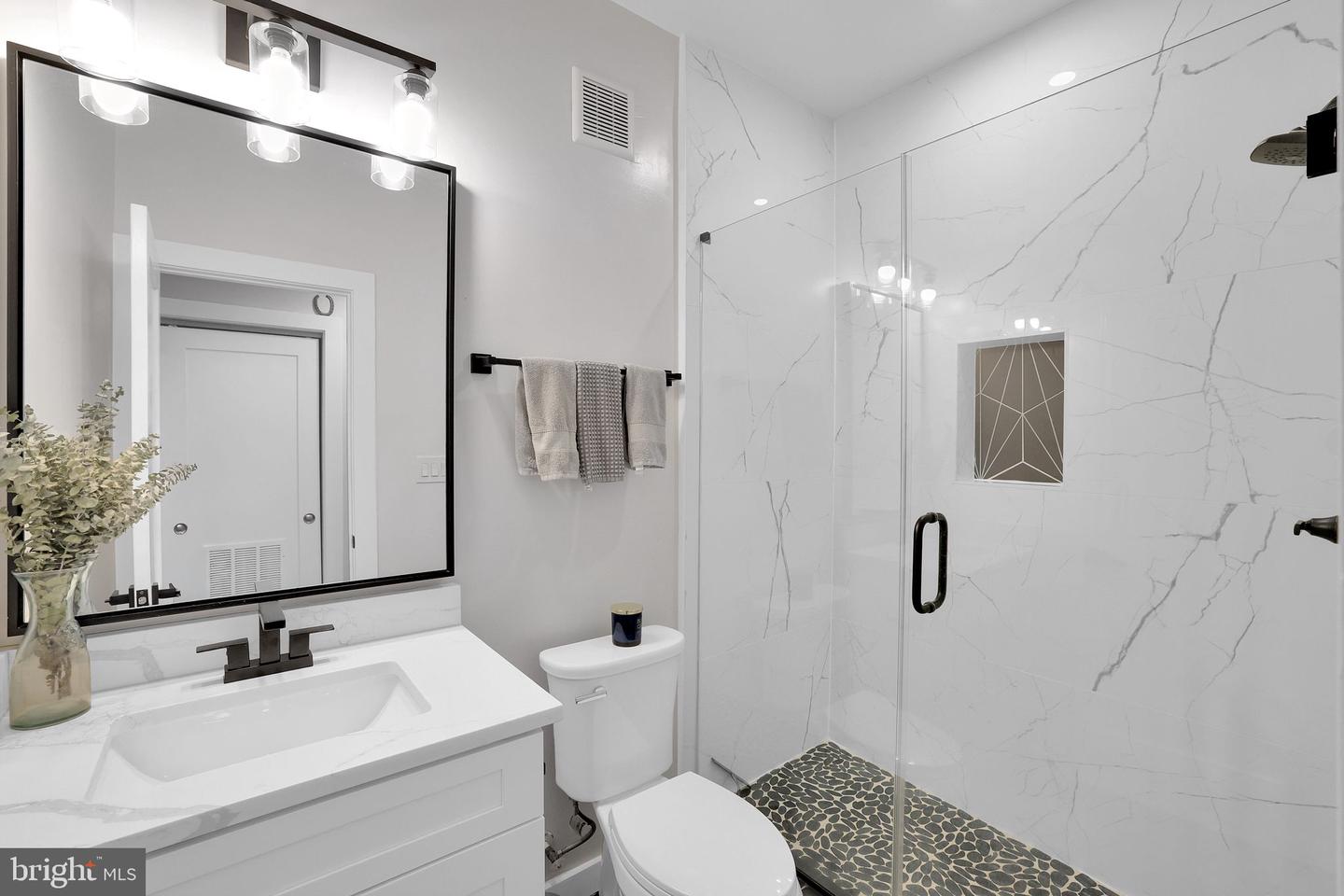 712 KEARNY ST NE #5, WASHINGTON, District Of Columbia 20017, 2 Bedrooms Bedrooms, ,2 BathroomsBathrooms,Residential,For sale,712 KEARNY ST NE #5,DCDC2227454 MLS # DCDC2227454