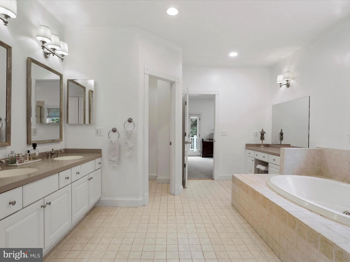 19935 FOGGY BOTTOM RD, BLUEMONT, Virginia 20135, 4 Bedrooms Bedrooms, ,3 BathroomsBathrooms,Residential,For sale,19935 FOGGY BOTTOM RD,VALO2109092 MLS # VALO2109092