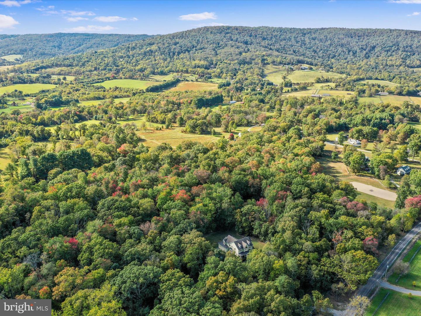 19935 FOGGY BOTTOM RD, BLUEMONT, Virginia 20135, 4 Bedrooms Bedrooms, ,3 BathroomsBathrooms,Residential,For sale,19935 FOGGY BOTTOM RD,VALO2109092 MLS # VALO2109092