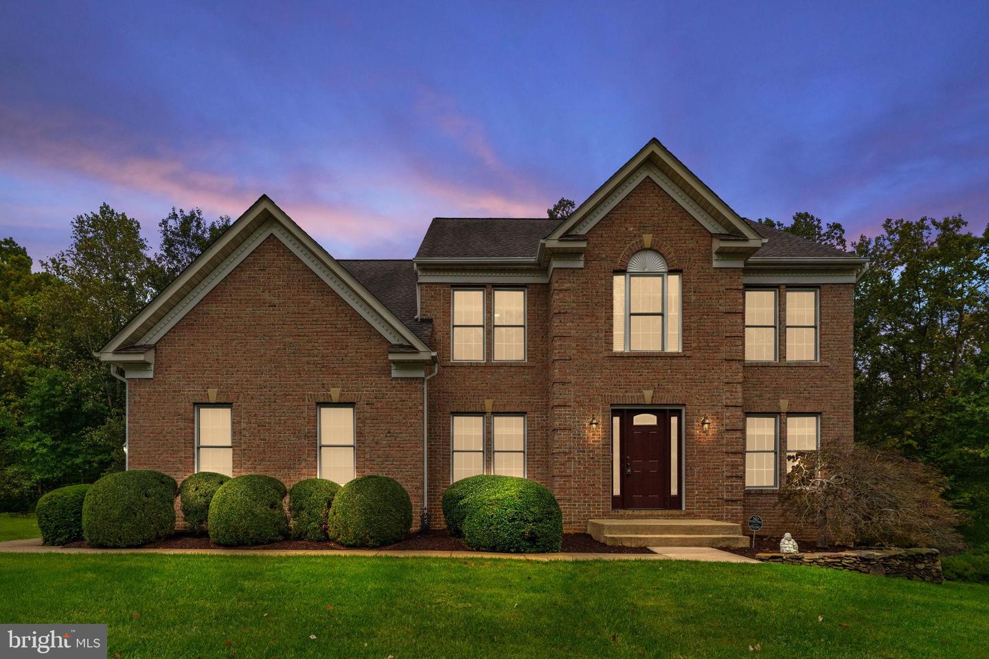 12841 DUSTY WILLOW RD, MANASSAS, Virginia 20112, 4 Bedrooms Bedrooms, 9 Rooms Rooms,4 BathroomsBathrooms,Residential,For sale,12841 DUSTY WILLOW RD,VAPW2106170 MLS # VAPW2106170