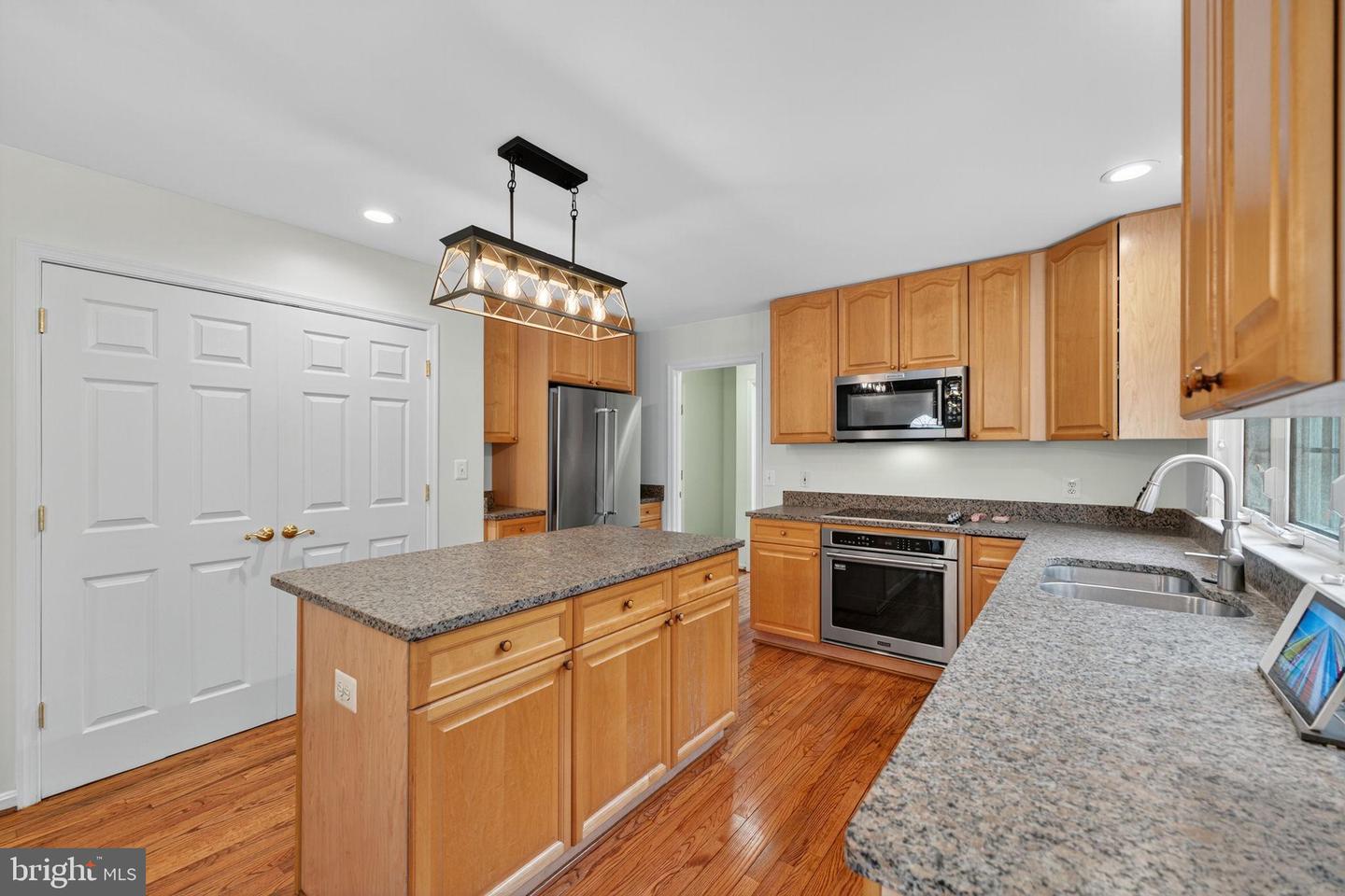 12841 DUSTY WILLOW RD, MANASSAS, Virginia 20112, 4 Bedrooms Bedrooms, 9 Rooms Rooms,4 BathroomsBathrooms,Residential,For sale,12841 DUSTY WILLOW RD,VAPW2106170 MLS # VAPW2106170