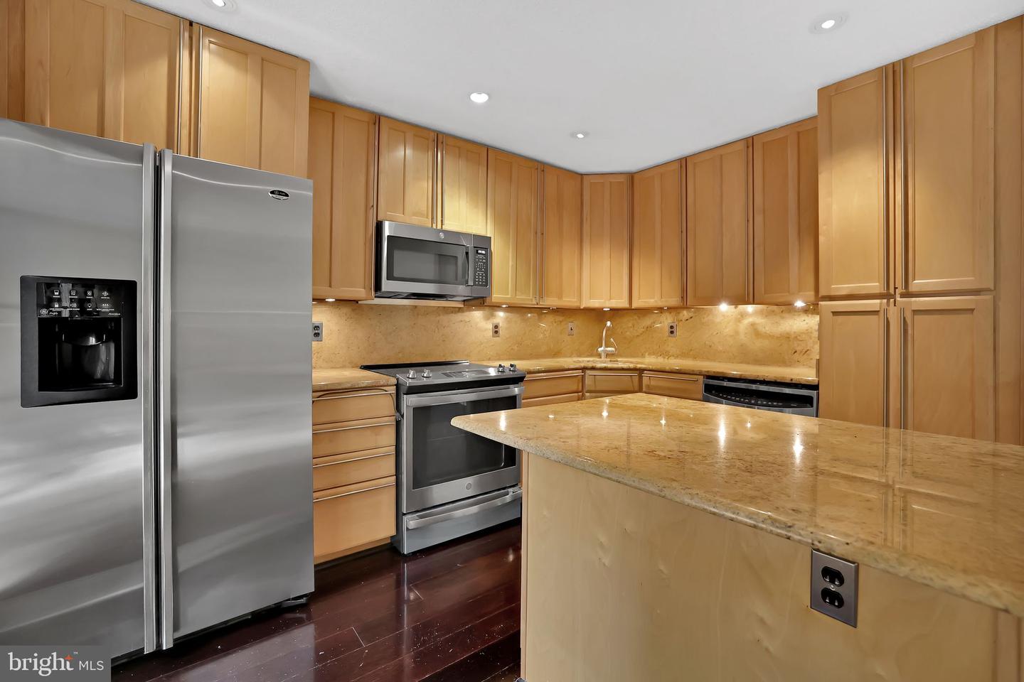 2356 BRANLEIGH PARK CT, RESTON, Virginia 20191, 3 Bedrooms Bedrooms, ,2 BathroomsBathrooms,Residential,For sale,2356 BRANLEIGH PARK CT,VAFX2274932 MLS # VAFX2274932