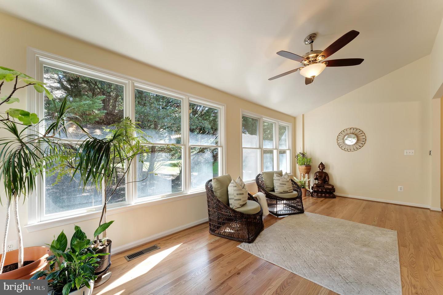 12704 AUTUMN CREST DR, HERNDON, Virginia 20171, 5 Bedrooms Bedrooms, ,4 BathroomsBathrooms,Residential,For sale,12704 AUTUMN CREST DR,VAFX2274968 MLS # VAFX2274968