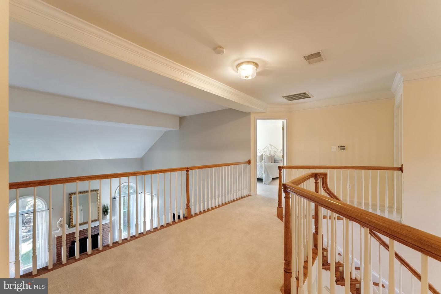 12704 AUTUMN CREST DR, HERNDON, Virginia 20171, 5 Bedrooms Bedrooms, ,4 BathroomsBathrooms,Residential,For sale,12704 AUTUMN CREST DR,VAFX2274968 MLS # VAFX2274968