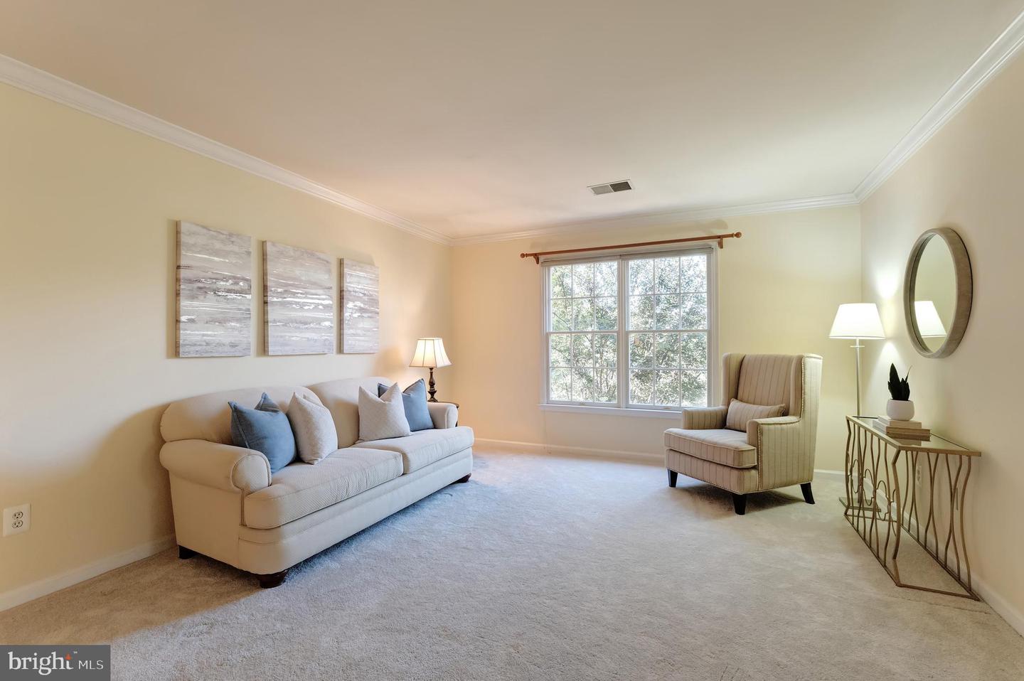 12704 AUTUMN CREST DR, HERNDON, Virginia 20171, 5 Bedrooms Bedrooms, ,4 BathroomsBathrooms,Residential,For sale,12704 AUTUMN CREST DR,VAFX2274968 MLS # VAFX2274968
