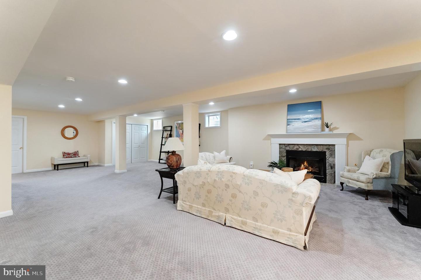 12704 AUTUMN CREST DR, HERNDON, Virginia 20171, 5 Bedrooms Bedrooms, ,4 BathroomsBathrooms,Residential,For sale,12704 AUTUMN CREST DR,VAFX2274968 MLS # VAFX2274968