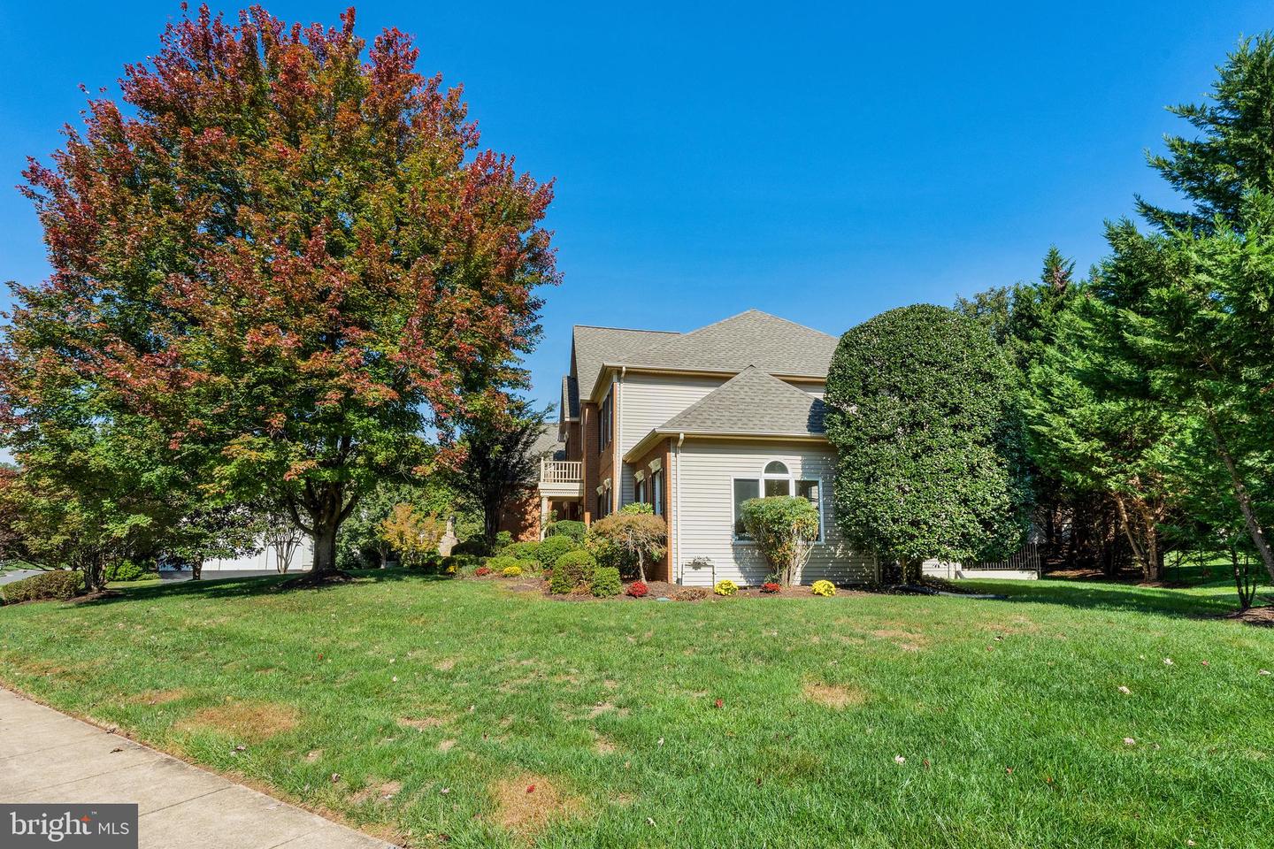 12704 AUTUMN CREST DR, HERNDON, Virginia 20171, 5 Bedrooms Bedrooms, ,4 BathroomsBathrooms,Residential,For sale,12704 AUTUMN CREST DR,VAFX2274968 MLS # VAFX2274968