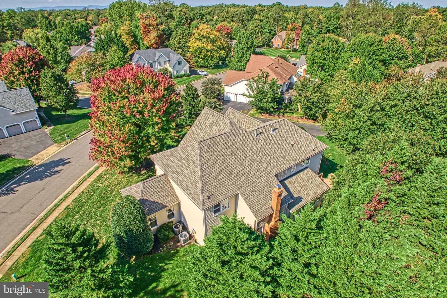 12704 AUTUMN CREST DR, HERNDON, Virginia 20171, 5 Bedrooms Bedrooms, ,4 BathroomsBathrooms,Residential,For sale,12704 AUTUMN CREST DR,VAFX2274968 MLS # VAFX2274968