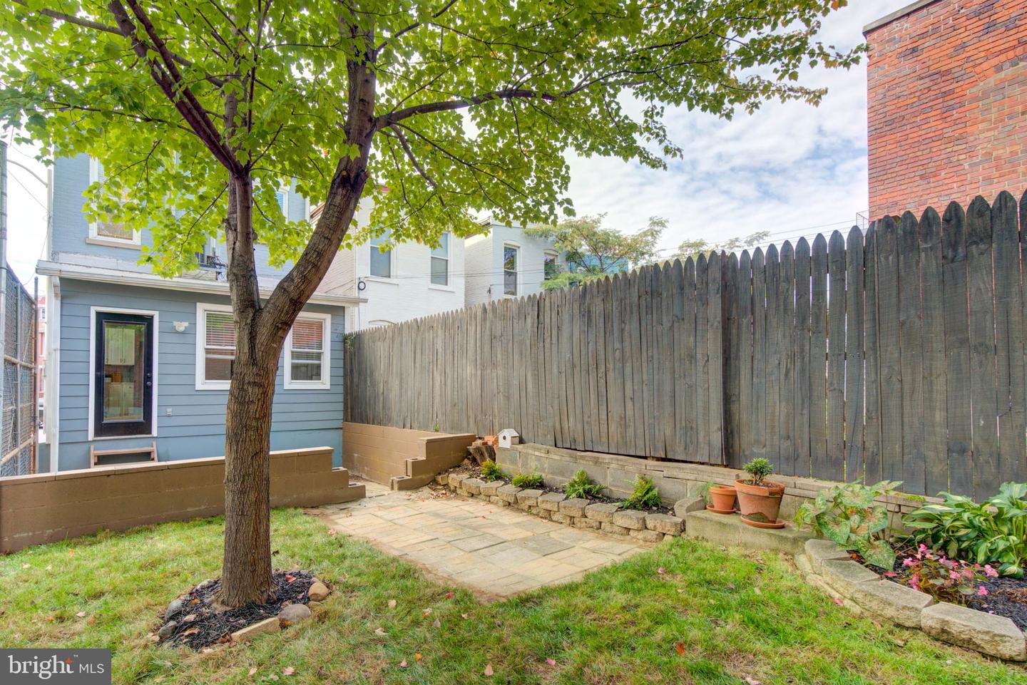819 11TH ST NE, WASHINGTON, District Of Columbia 20002, 3 Bedrooms Bedrooms, ,2 BathroomsBathrooms,Residential,For sale,819 11TH ST NE,DCDC2227562 MLS # DCDC2227562