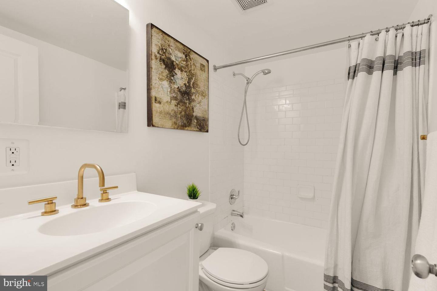 1701 16TH ST NW #717, WASHINGTON, District Of Columbia 20009, 1 Bedroom Bedrooms, ,1 BathroomBathrooms,Residential,For sale,1701 16TH ST NW #717,DCDC2227566 MLS # DCDC2227566