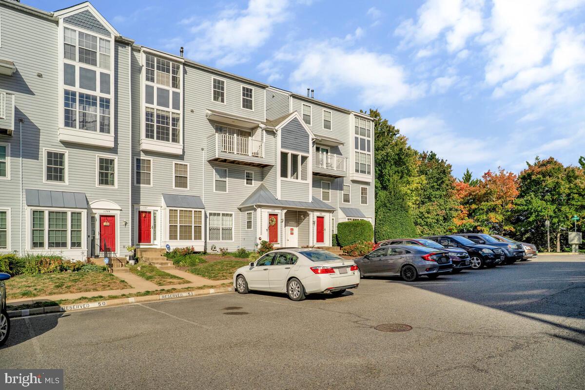11761 TOLSON PL #11761, WOODBRIDGE, Virginia 22192, 2 Bedrooms Bedrooms, ,2 BathroomsBathrooms,Residential,For sale,11761 TOLSON PL #11761,VAPW2106214 MLS # VAPW2106214