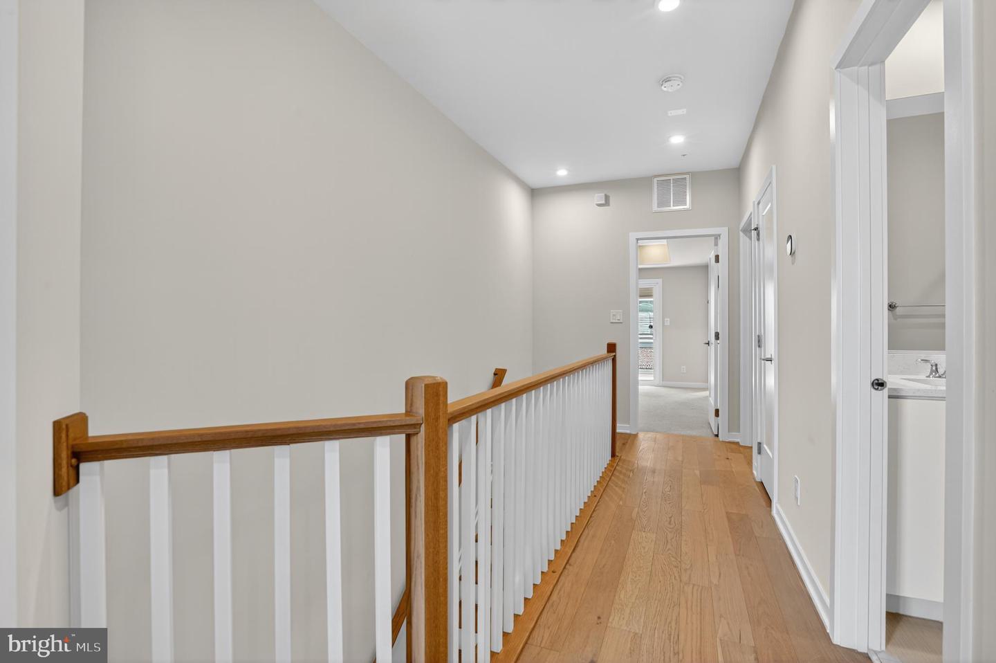 14428 BECKETT GLEN CIR #905, CHANTILLY, Virginia 20151, 3 Bedrooms Bedrooms, 8 Rooms Rooms,2 BathroomsBathrooms,Residential,For sale,14428 BECKETT GLEN CIR #905,VAFX2274990 MLS # VAFX2274990