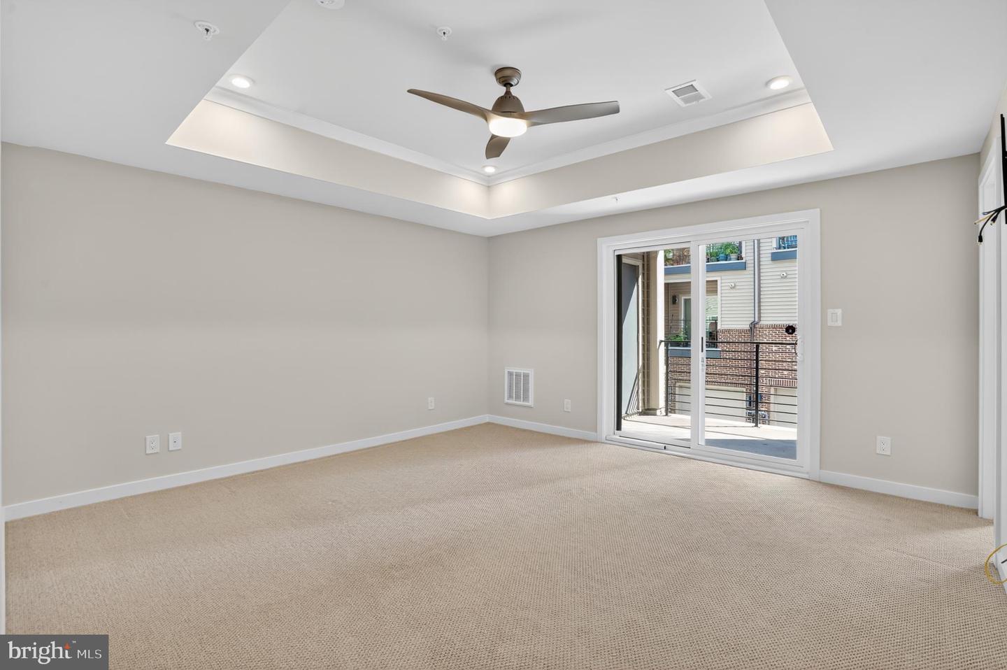 14428 BECKETT GLEN CIR #905, CHANTILLY, Virginia 20151, 3 Bedrooms Bedrooms, 8 Rooms Rooms,2 BathroomsBathrooms,Residential,For sale,14428 BECKETT GLEN CIR #905,VAFX2274990 MLS # VAFX2274990