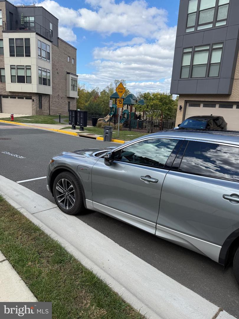 14428 BECKETT GLEN CIR #905, CHANTILLY, Virginia 20151, 3 Bedrooms Bedrooms, 8 Rooms Rooms,2 BathroomsBathrooms,Residential,For sale,14428 BECKETT GLEN CIR #905,VAFX2274990 MLS # VAFX2274990 14428 BECKETT GLEN CIR #905, CHANTILLY, Virginia 20151, 3 Bedrooms Bedrooms, 8 Rooms Rooms,2 BathroomsBathrooms,Residential,For sale,14428 BECKETT GLEN CIR #905,VAFX2274990 MLS # VAFX2274990