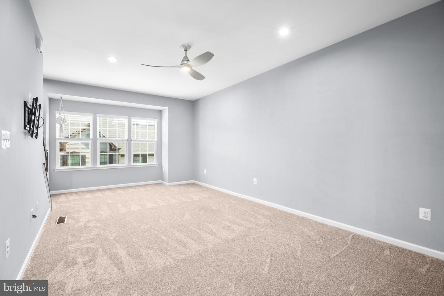 2004 TRACK CIR, FREDERICKSBURG, Virginia 22401, 3 Bedrooms Bedrooms, 9 Rooms Rooms,3 BathroomsBathrooms,Residential,For sale,2004 TRACK CIR,VAFB2009136 MLS # VAFB2009136