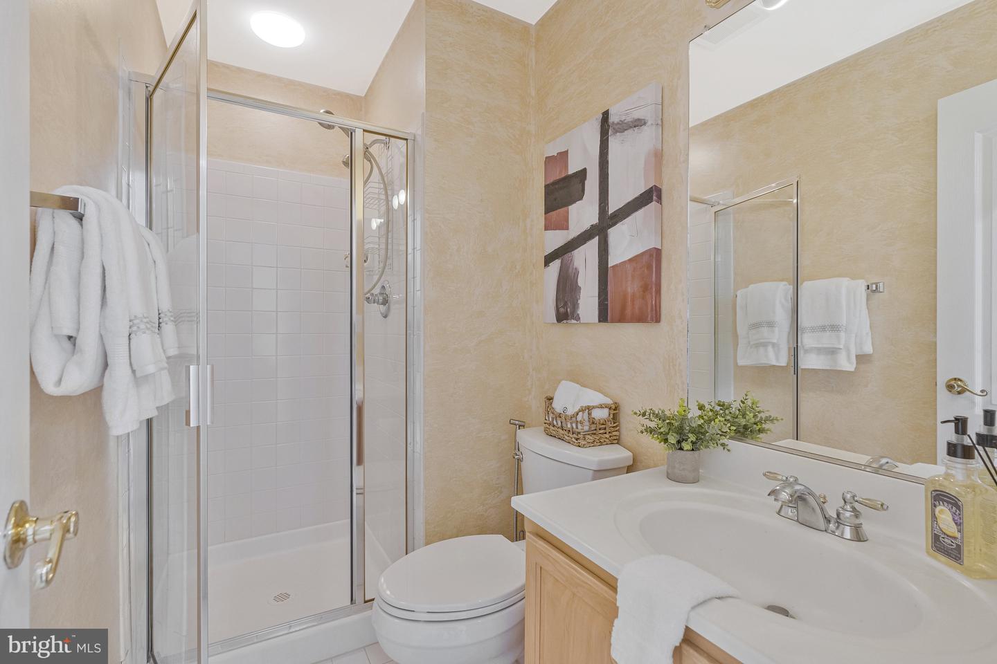 2802 SAINT CROIX DR, VIENNA, Virginia 22180, 3 Bedrooms Bedrooms, ,3 BathroomsBathrooms,Residential,For sale,2802 SAINT CROIX DR,VAFX2275010 MLS # VAFX2275010