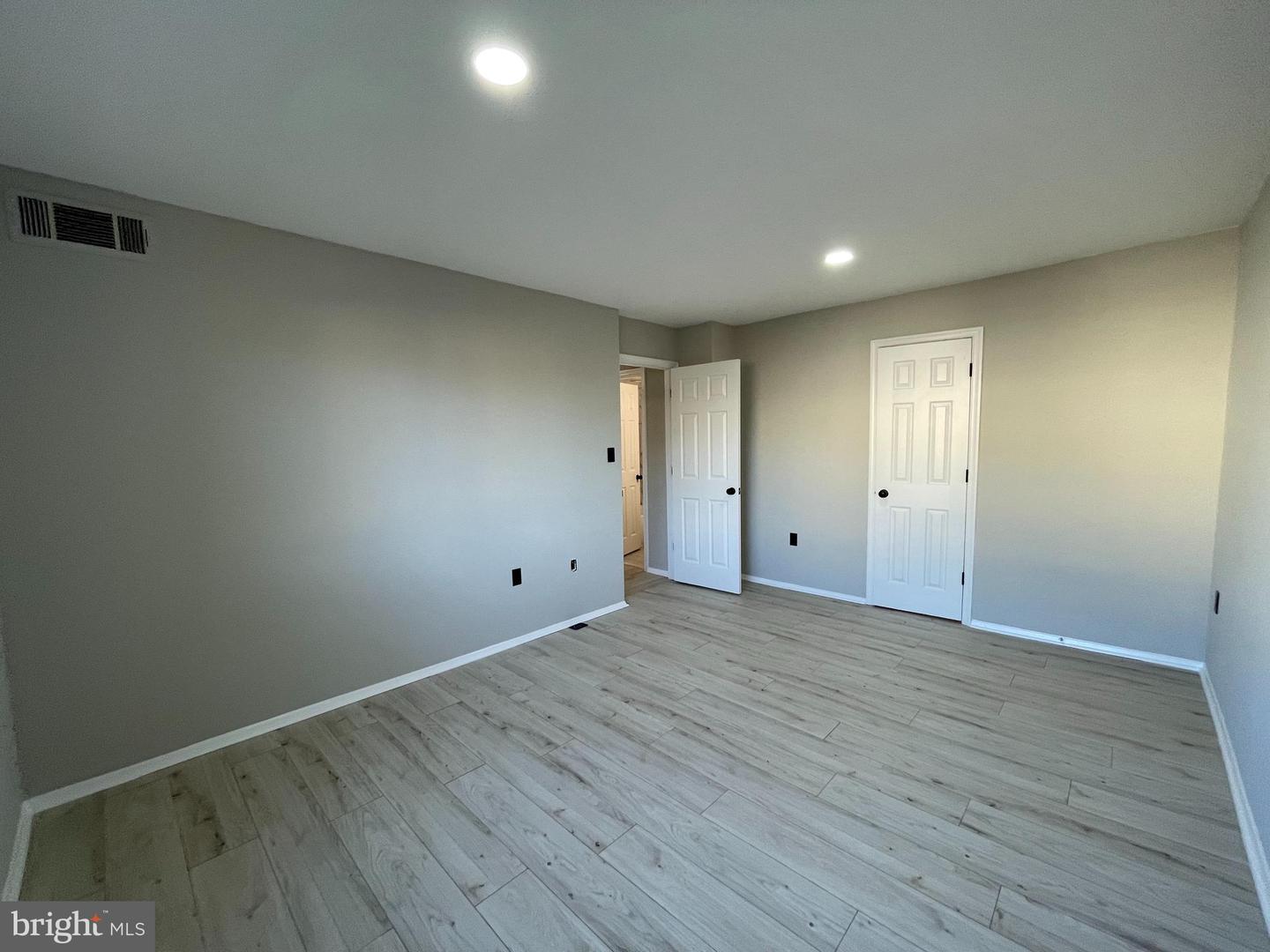 12751 DARA DR #102, WOODBRIDGE, Virginia 22192, 1 Bedroom Bedrooms, ,1 BathroomBathrooms,Residential,For sale,12751 DARA DR #102,VAPW2106230 MLS # VAPW2106230