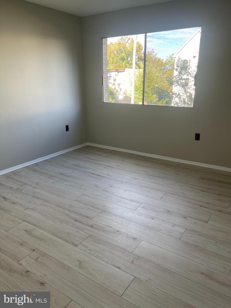 12751 DARA DR #102, WOODBRIDGE, Virginia 22192, 1 Bedroom Bedrooms, ,1 BathroomBathrooms,Residential,For sale,12751 DARA DR #102,VAPW2106230 MLS # VAPW2106230