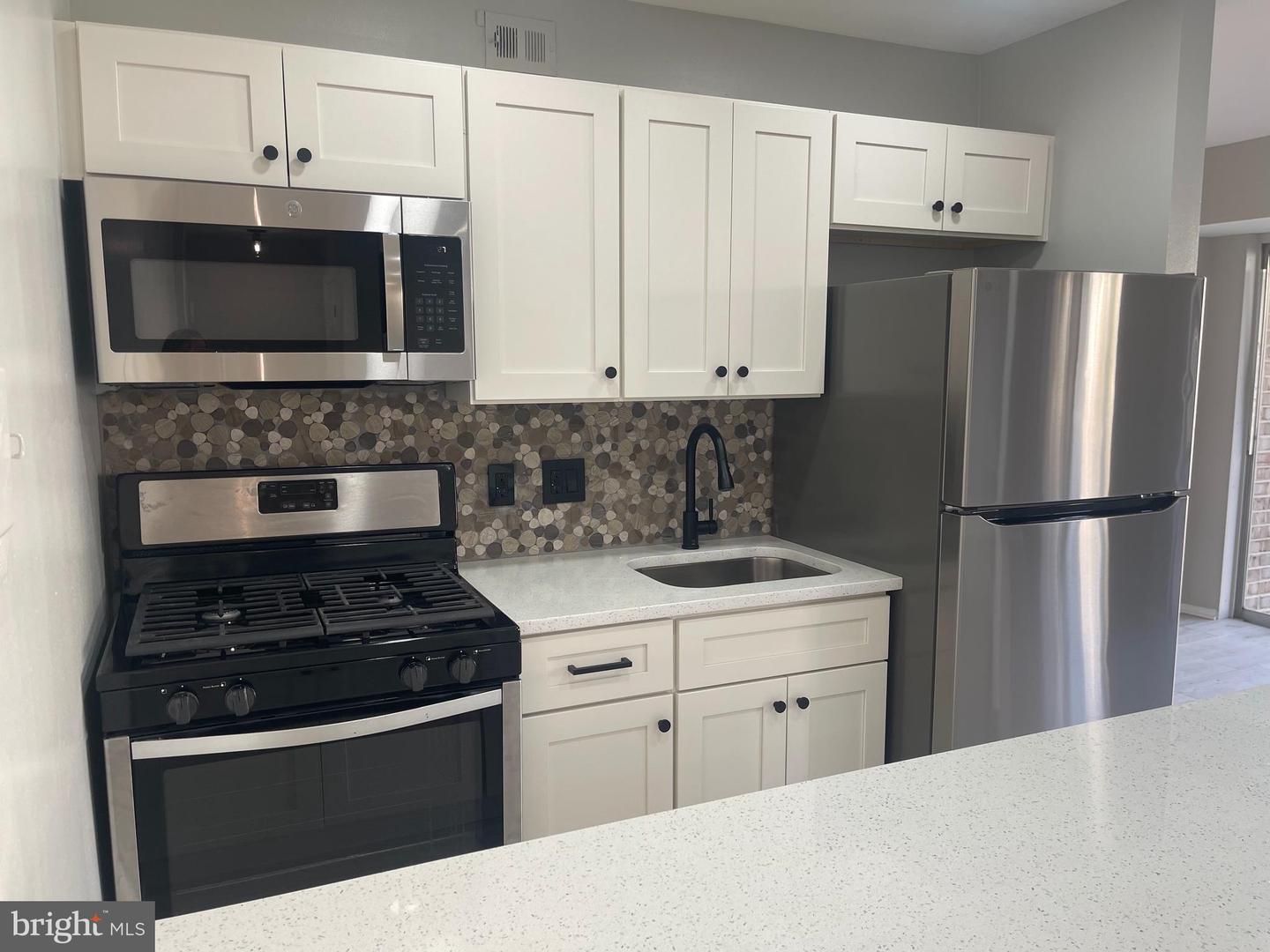12751 DARA DR #102, WOODBRIDGE, Virginia 22192, 1 Bedroom Bedrooms, ,1 BathroomBathrooms,Residential,For sale,12751 DARA DR #102,VAPW2106230 MLS # VAPW2106230