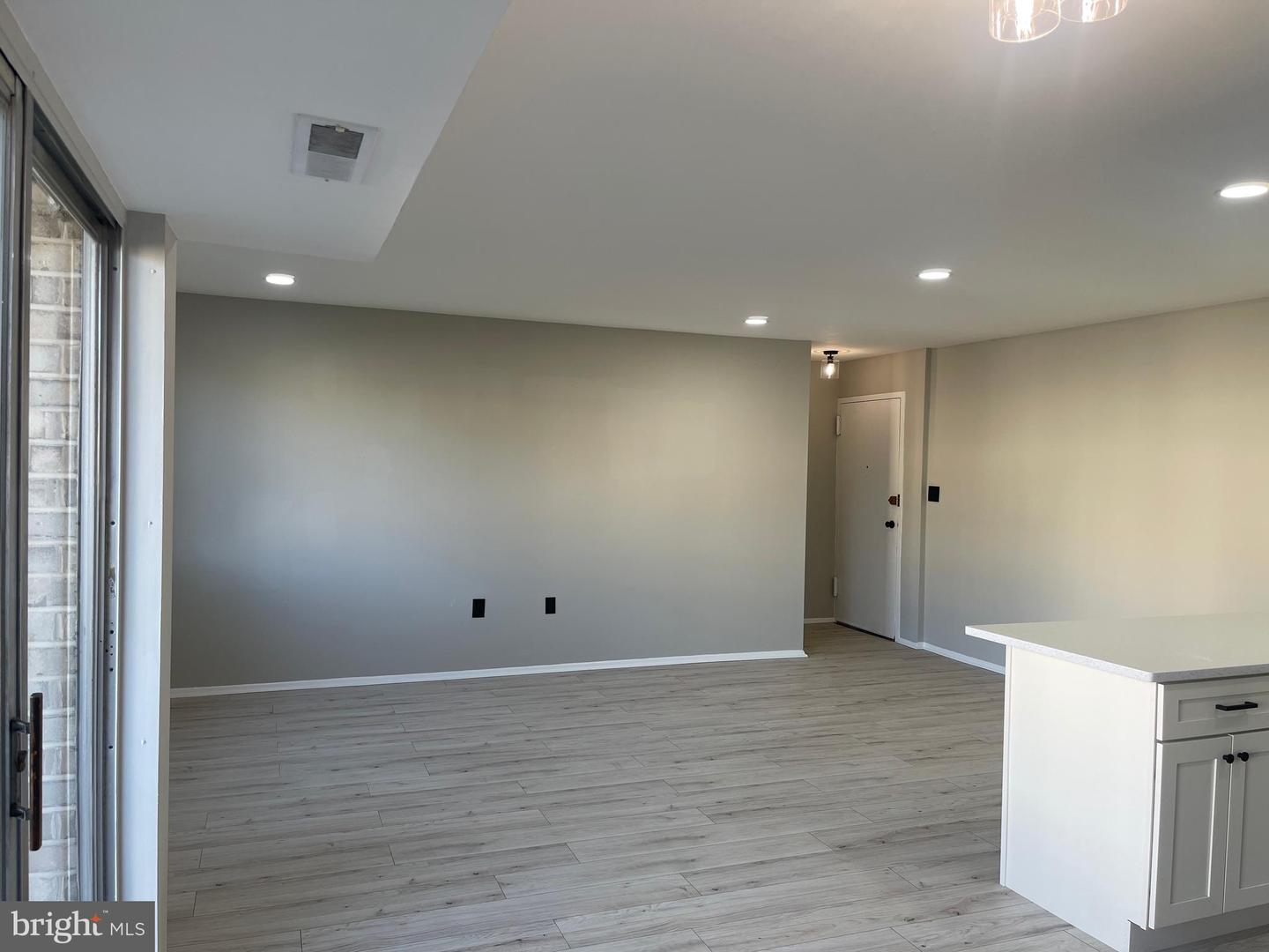 12751 DARA DR #102, WOODBRIDGE, Virginia 22192, 1 Bedroom Bedrooms, ,1 BathroomBathrooms,Residential,For sale,12751 DARA DR #102,VAPW2106230 MLS # VAPW2106230