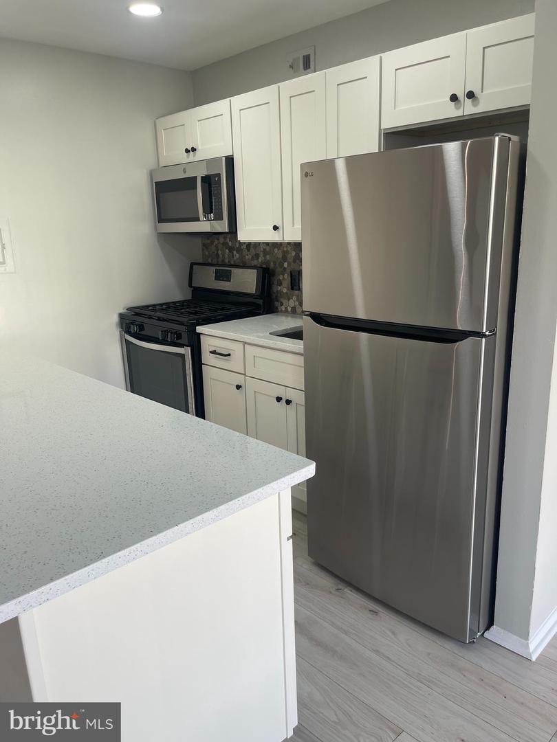 12751 DARA DR #102, WOODBRIDGE, Virginia 22192, 1 Bedroom Bedrooms, ,1 BathroomBathrooms,Residential,For sale,12751 DARA DR #102,VAPW2106230 MLS # VAPW2106230