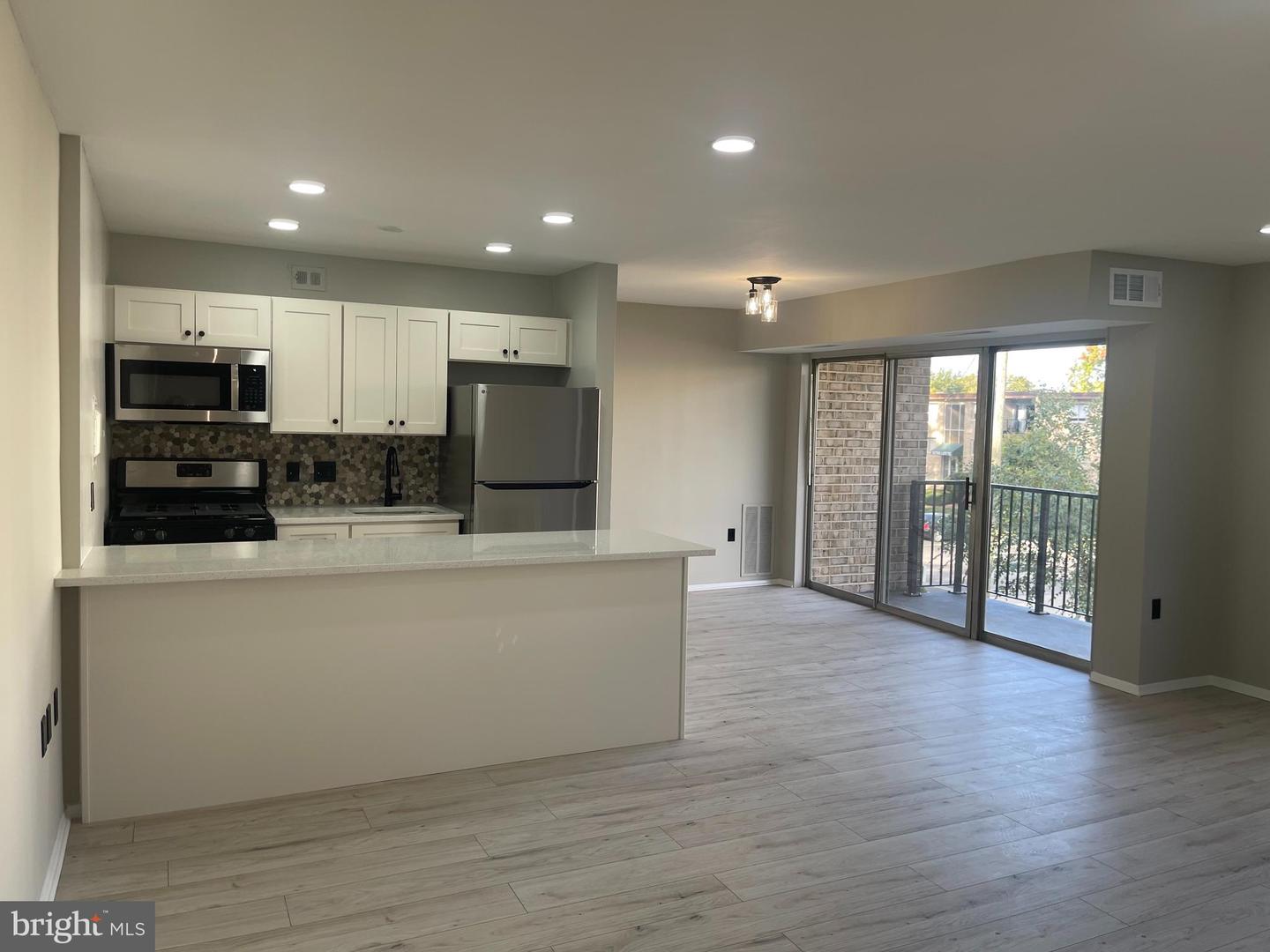 12751 DARA DR #102, WOODBRIDGE, Virginia 22192, 1 Bedroom Bedrooms, ,1 BathroomBathrooms,Residential,For sale,12751 DARA DR #102,VAPW2106230 MLS # VAPW2106230