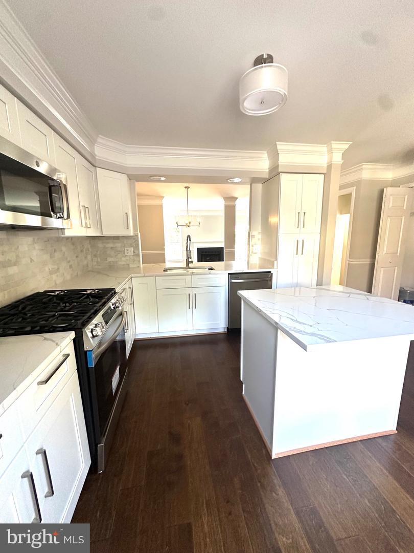 1947 INGLEBROOK DR, WOODBRIDGE, Virginia 22192, 3 Bedrooms Bedrooms, ,3 BathroomsBathrooms,Residential,For sale,1947 INGLEBROOK DR,VAPW2106236 MLS # VAPW2106236