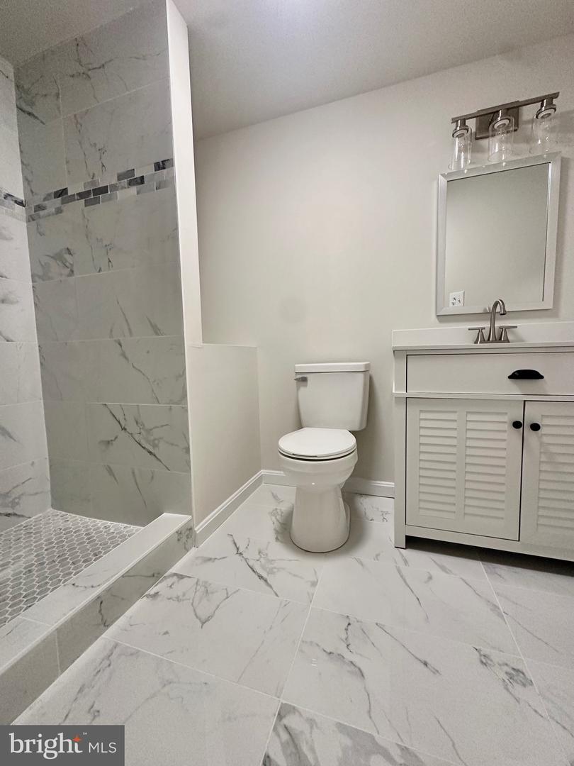 1947 INGLEBROOK DR, WOODBRIDGE, Virginia 22192, 3 Bedrooms Bedrooms, ,3 BathroomsBathrooms,Residential,For sale,1947 INGLEBROOK DR,VAPW2106236 MLS # VAPW2106236