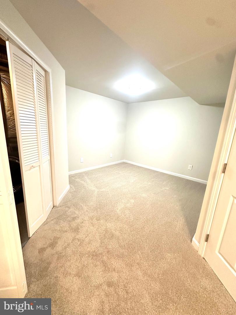 1947 INGLEBROOK DR, WOODBRIDGE, Virginia 22192, 3 Bedrooms Bedrooms, ,3 BathroomsBathrooms,Residential,For sale,1947 INGLEBROOK DR,VAPW2106236 MLS # VAPW2106236