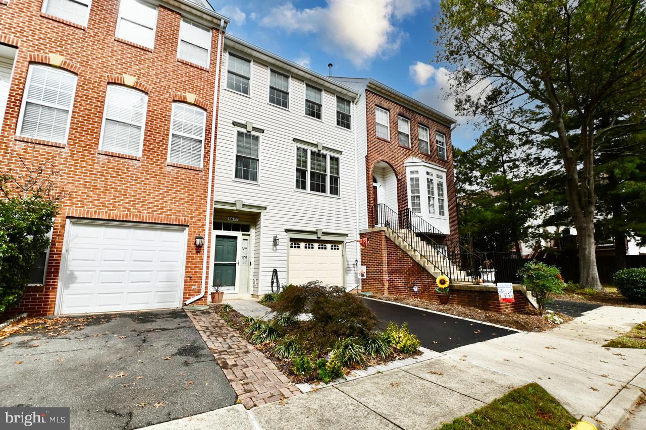 6622 PATENT PARISH LN, ALEXANDRIA, Virginia 22315, ,Residential,For sale,6622 PATENT PARISH LN,VAFX2275018 MLS # VAFX2275018