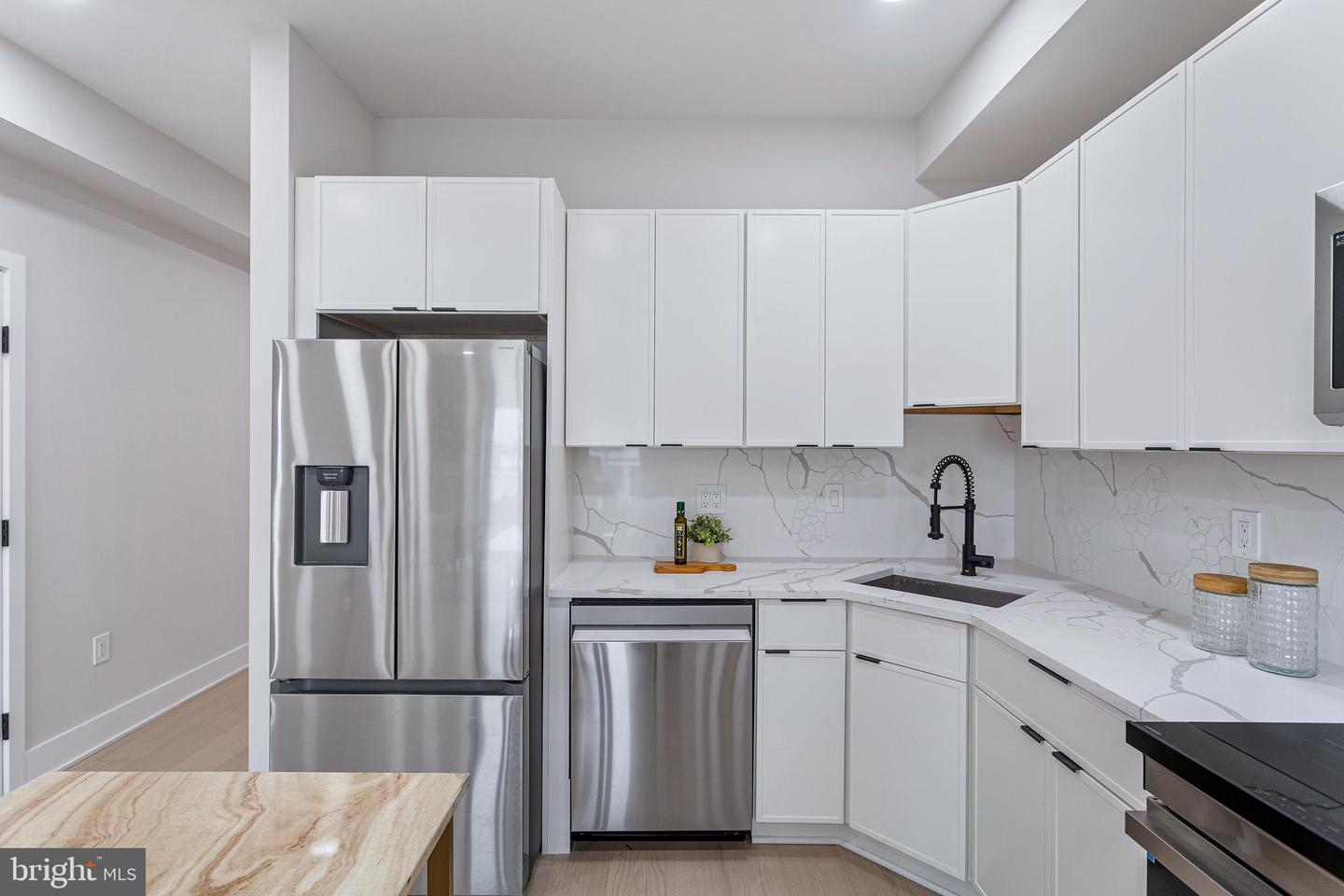 1516 EAST CAPITOL ST NE, WASHINGTON, District Of Columbia 20003, 2 Bedrooms Bedrooms, ,2 BathroomsBathrooms,Residential,For sale,1516 EAST CAPITOL ST NE,DCDC2227598 MLS # DCDC2227598