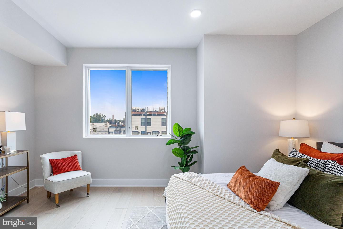1516 EAST CAPITOL ST NE, WASHINGTON, District Of Columbia 20003, 2 Bedrooms Bedrooms, ,2 BathroomsBathrooms,Residential,For sale,1516 EAST CAPITOL ST NE,DCDC2227598 MLS # DCDC2227598