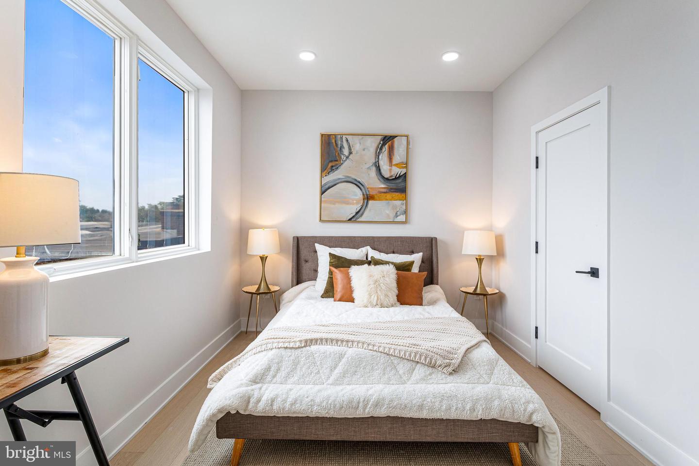 1516 EAST CAPITOL ST NE, WASHINGTON, District Of Columbia 20003, 2 Bedrooms Bedrooms, ,2 BathroomsBathrooms,Residential,For sale,1516 EAST CAPITOL ST NE,DCDC2227598 MLS # DCDC2227598